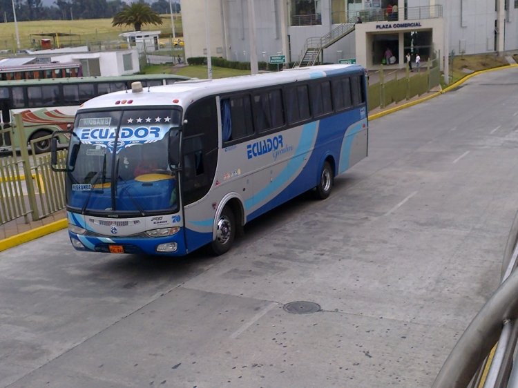 Juanca Durán / MEGABUSS
IMAGEN CAPTURADA EN TERMINAL QUITUMBE QUITO 
Palabras clave: MOVIL 70 