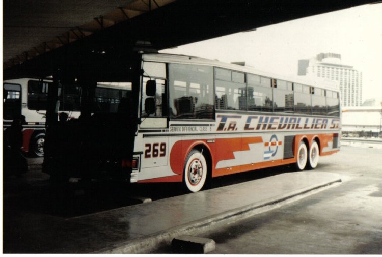 Chevallier 269 El detalle 1º version Scania K112
terminal de omnibus Buenos Aires
