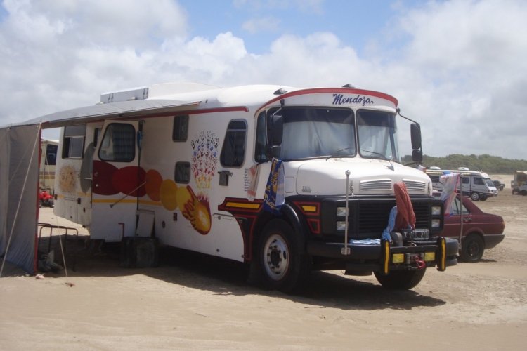 Mercedes-Benz LO 1114 - Colonnese - Motorhome
M 086398 - VTL 270
Ex Expreso Uspallata

http://galeria.bus-america.com/displayimage.php?pos=-23442
http://galeria.bus-america.com/displayimage.php?pos=-23444
