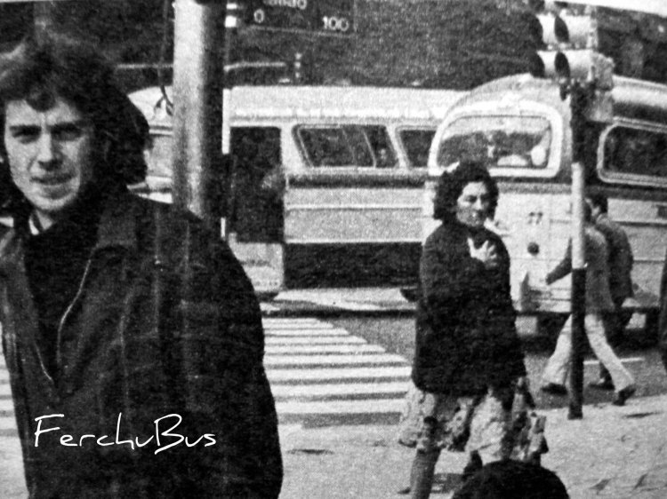 FerchuBus
Callao en la decada del 70 ( Publicación desconocida )
[Datos de derecha a izquierda]
