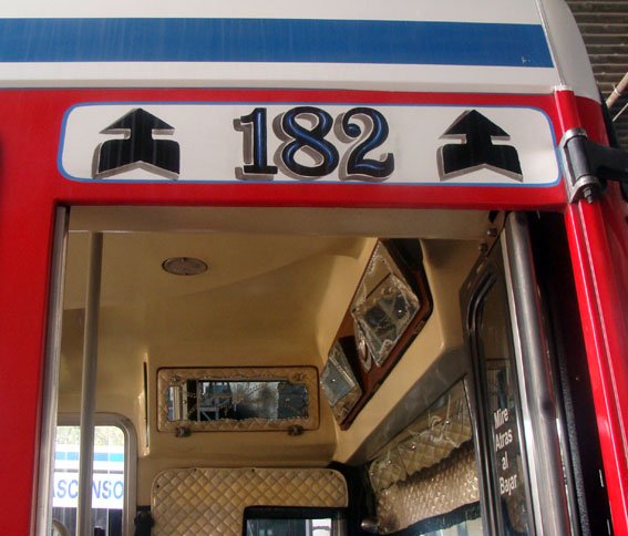 Números
FVK476
Palabras clave: filetes fileteado porteño fileteador filetero letrista pintor decoraciones