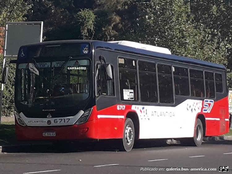 Agrale MT 17.0 LE - Marcopolo Gran Viale - Atlántida
AE 590 KX
Línea 57 (Buenos Aires) - Interno 6717

Foto: "Truku" Gambadiez
Colección: Charly Souto
Palabras clave: Atlántida - Interno 6717