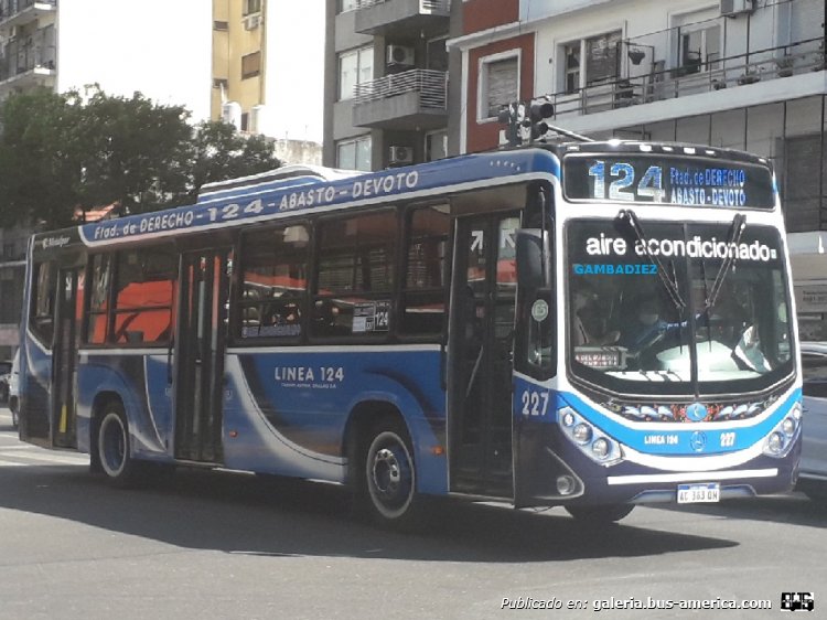 Mercedes-Benz OH 1621 L-SB - Metalpar Iguazú Nueva Generación - Transporte Automotor Callao
AC 363 ON

Línea 124 (Buenos Aires) - Interno 227 [desde Agosto 2020]
Ex línea 68 (Buenos Aires) - Interno 59 [marzo 2018 - julio 2020]

Foto: "Truku" Gambadiez
Colección: Charly Souto
Palabras clave: Transporte Automotor Callao - Interno 227