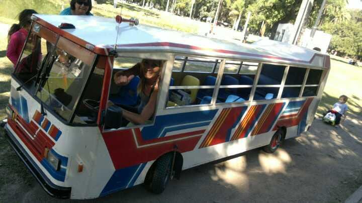 MINI RIO
http://galeria.bus-america.com/displayimage.php?pos=-28604
http://galeria.bus-america.com/displayimage.php?pos=-28605
http://galeria.bus-america.com/displayimage.php?pos=-28834

Foto: Sra. Blanca Carnevali
Colección: Charly Souto
Palabras clave: MINI RIO