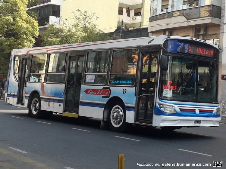 Mercedes-Benz OH 1618 L-SB - Italbus Tropea - Línea 71 S.A
LKW 592

Línea 71 (Buenos Aires) - Interno 19 [desde Julio 2012]

Foto: "Truku" Gambadiez
Colección: Charly Souto
Palabras clave: Línea71 S.A - Interno 19