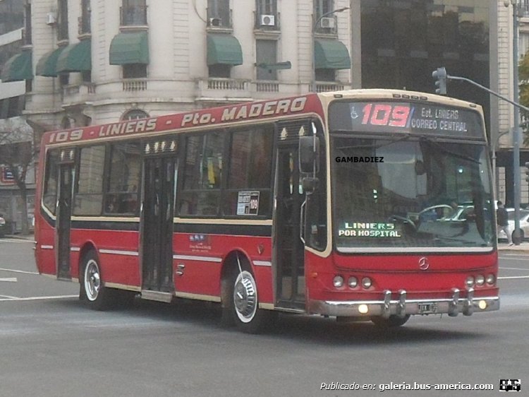 Mercedes-Benz OH 1618 L-SB - Nuovobus PH 0010 - Nueve de Julio
JXX 039
Línea 109 (Buenos Aires) - Interno 5

Foto: "Truku" Gambadiez
Colección: Charly Souto
Palabras clave: Nueve de Julio - Interno 5
