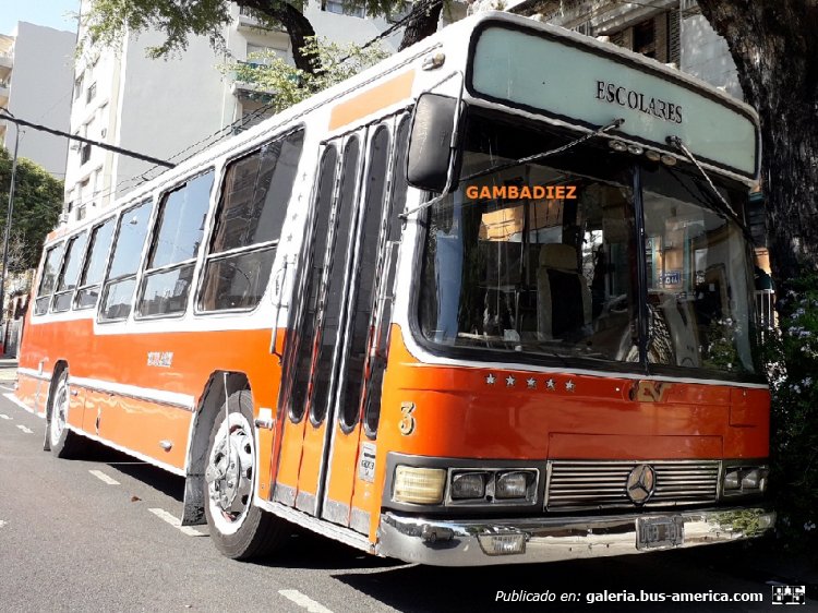 Mercedes-Benz OH 1621 L - Ei-Var - Transporte escolar
DGB 981
Ex línea 34 (Buenos Aires - Interno 49

Foto: "Truku" Gambadiez
Colección: Charly Souto
Palabras clave: Mercedes-Benz OH 1621 L - Ei-Var - Transporte escolar