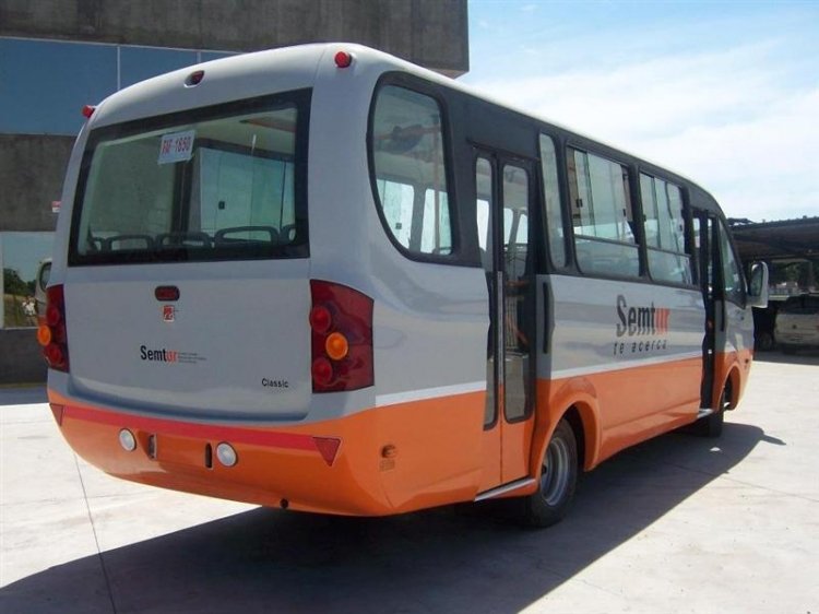 SEMTUR 0 KM.
Foto del Facebook de ArMar Carrocerías S.A.
Colección: Charly Souto

http://galeria.bus-america.com/displayimage.php?pos=-21736
Palabras clave: SEMTUR 0 KM.