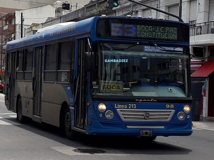Mercedes-Benz OH 1718 L-SB - Ugarte Europeo - Línea 213
OZG 369
Línea 53 (Buenos Aires) - Interno 98

Foto: "Truku" Gambadiez
Colección: Charly Souto
Palabras clave: Línea213 - Interno 98