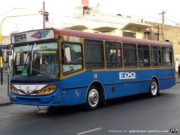 Mercedes-Benz OF 1418 - Bi-Met Corbus - E.D.O.
GZX 686
Línea 244 (Pcia. de Buenos Aires) - Interno 32 

Foto: "Truku" Gambadiez
Colección: Charly Souto
Palabras clave: E.D.O. - Interno 32