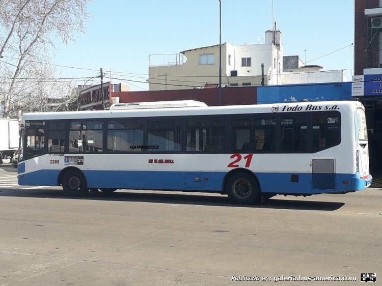 Agrale MT 17.0 LE - Todo Bus Pompeya II - Tte. Gral. Roca
AA 151 PI
Línea 21 (Buenos Aires) - Interno 2205

Foto: Quique "Académico"
Colección: Charly Souto
Palabras clave: Tte. Gral. Roca - Interno 2205