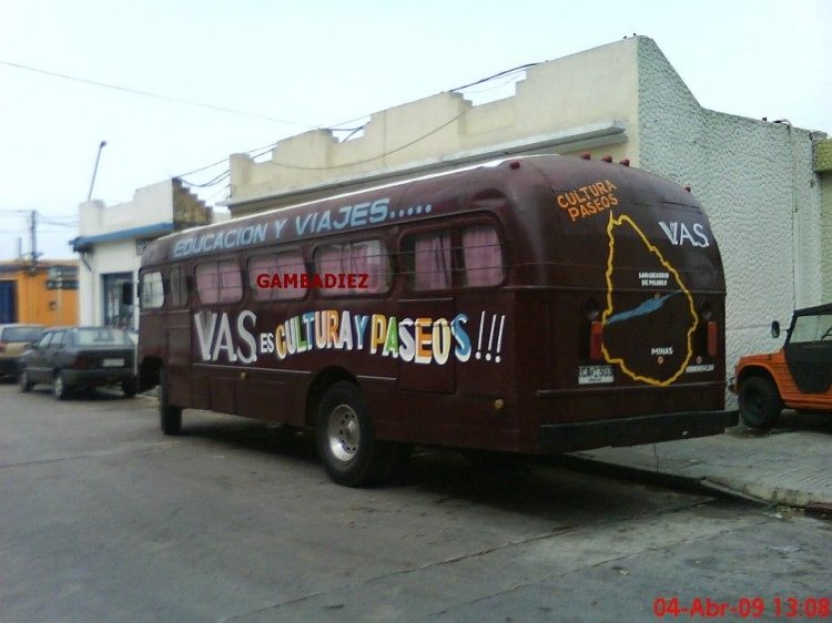 Nicola (en Uruguay) - V.A.S.
RCA 1303
http://galeria.bus-america.com/displayimage.php?pos=-13588
Palabras clave: V.A.S.