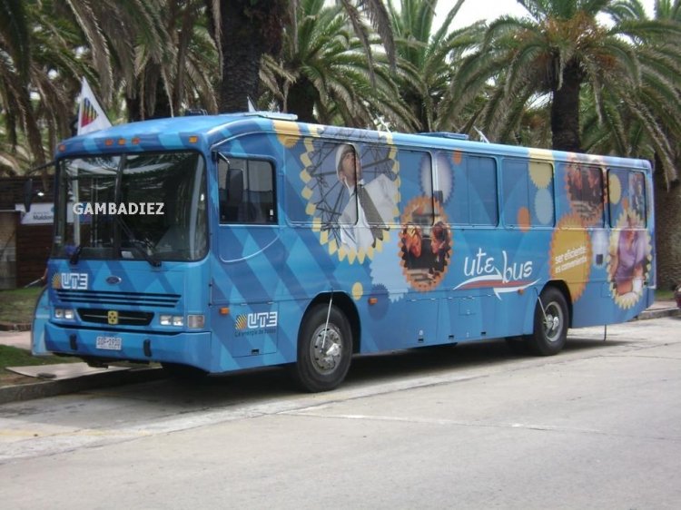 Busscar Urbanuss (en Uruguay) - UTE BUS
SOF 1910
Palabras clave: UTE BUS