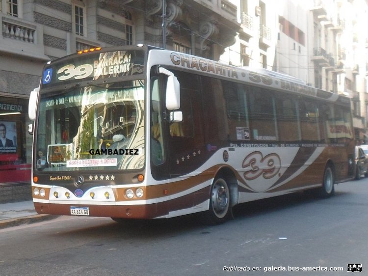 Mercedes-Benz OH 1721 L - Nuovobus Menghi - Santa Fé
AA 814 GQ
Línea 39 (Buenos Aires) - Interno 75

Foto: "Truku" Gambadiez
Colección: Charly Souto
Palabras clave: Santa Fé - Interno 75
