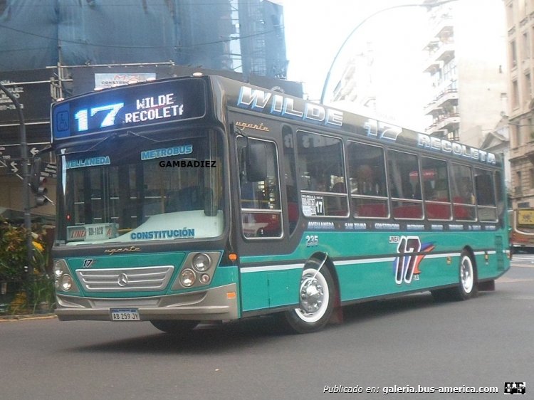 Mercedes-Benz OH 1721 L-SB - Ugarte Europeo - Línea 17 S.A.
AB 259 JY
Línea 17 (Buenos Aires) - Interno 235

Foto: "Truku" Gambadiez
Colección: Charly Souto
Palabras clave: Línea17 S.A. - Interno 235