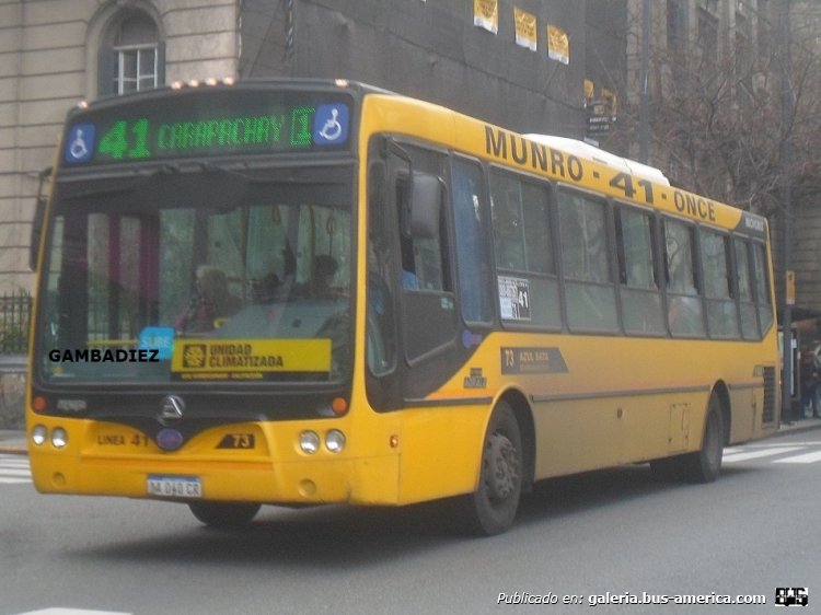 Agrale MT 17.0 LE - Nuovobus Menghi - Azul S.A.T.A.
AA 040 CR
Línea 41 (Buenos Aires) - Interno 73

Foto: "Truku" Gambadiez
Colección: Charly Souto
Palabras clave: Azul S.A.T.A.- Interno 73