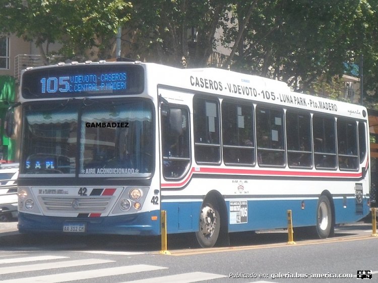 Mercedes-Benz OH 1618 L - Ugarte Europeo - Transportes América
AA 312 CM
Línea 105 (Buenos Aires) - Interno 42

Foto: "Truku" Gambadiez
Colección: Charly Souto
Palabras clave: Transportes América - Interno 42