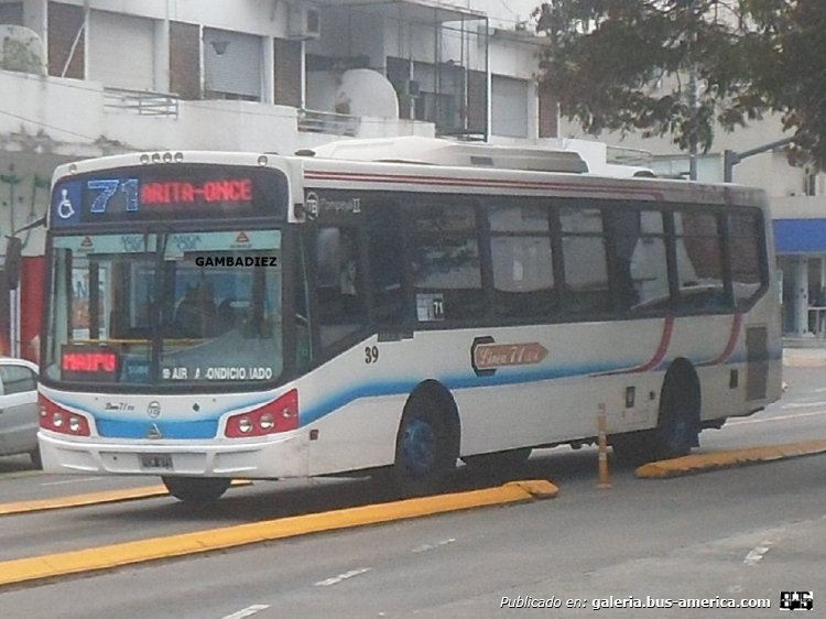 Agrale MT 15.0 LE - Todo Bus Pompeya II - Línea 71 S.A.
PCM 879
Línea 71 (Buenos Aires) - Interno 39

Foto: "Truku" Gambadiez
Colección: Charly Souto
Palabras clave: Línea71 S.A. - Interno 39