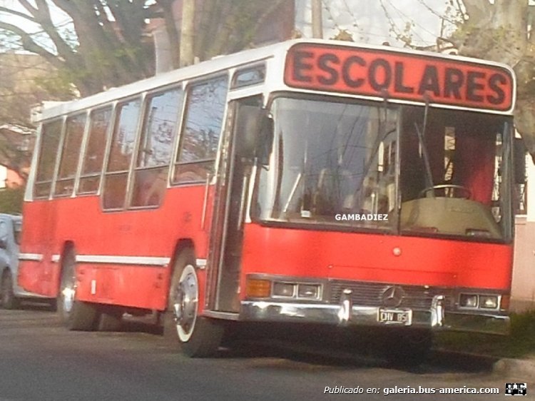 Mercedes-Benz OH 1621 L - Ei-Var 14-98 - Transporte escolar
CHV 850
Ex línea 110 (Buenos Aires) - Interno 2 
Ex línea 110 (Buenos Aires) - Interno 17

Foto: "Truku" Gambadiez
Colección: Charly Souto
Palabras clave: Mercedes-Benz OH 1621 L - Ei-Var - Transporte escolar