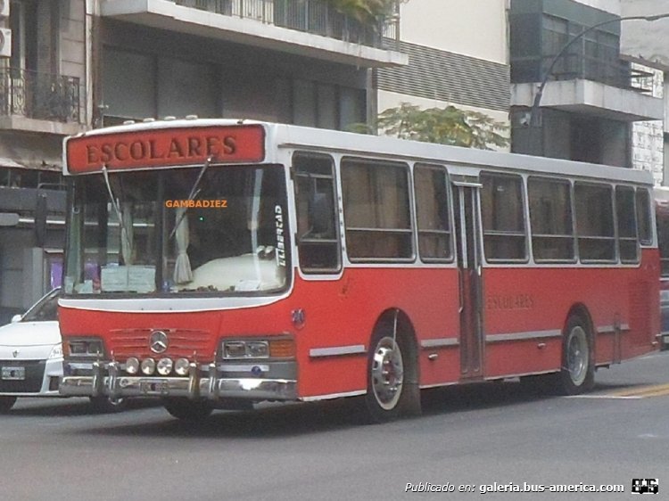 Mercedes-Benz OH 1621 L - La Favorita - Transporte escolar
DOK 869
Ex línea 110 (Buenos Aires) - Interno 20

Foto: "Truku" Gambadiez
Colección: Charly Souto
Palabras clave: Mercedes-Benz OH 1621 L - La Favorita - Transporte escolar