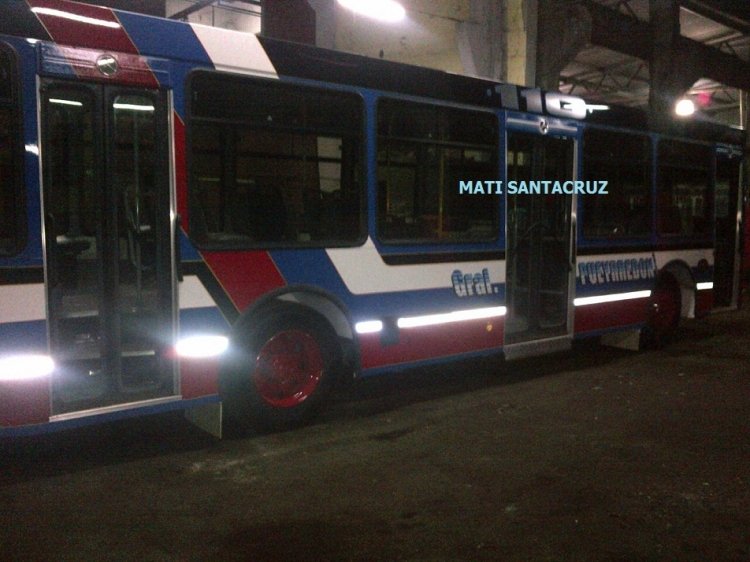 Mercedes-Benz OH 1618 L - Italbus Tropea - Gral. Pueyrredón 
Nuevo 49
Primer Italbús con Aire acondicionado de "La Gloriosa 110"

Foto: Matías Santacruz
Colección: Charly Souto
Palabras clave: Gral. Pueyrredón - Nuevo 49