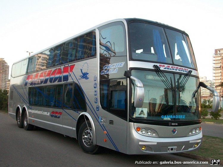 Scania K 380 - Sudamericanas F-50 DP - Pasión
JQL 908
Interno 627

Foto: "Truku" Gambadiez
Colección: Charly Souto
Palabras clave: Pasión - Interno 627