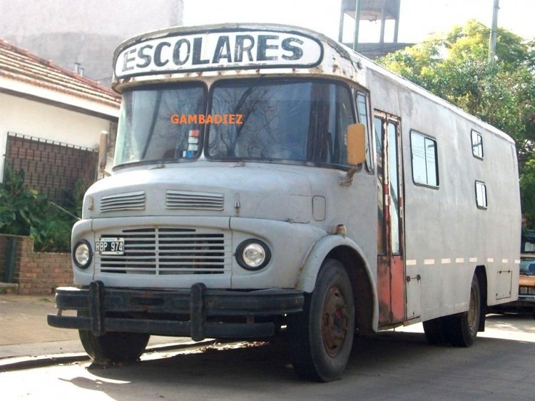 ESCOLARES..??
B 1.651.699 - RBP 974
Palabras clave: ESCOLARES..??