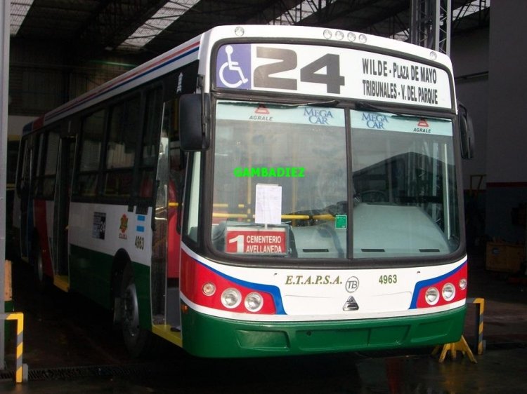 E.T.A.P.S.A. - 4963
En Mega Car antes de ser entregado a su empresa propietaria...
Palabras clave: E.T.A.P.S.A. - 4963