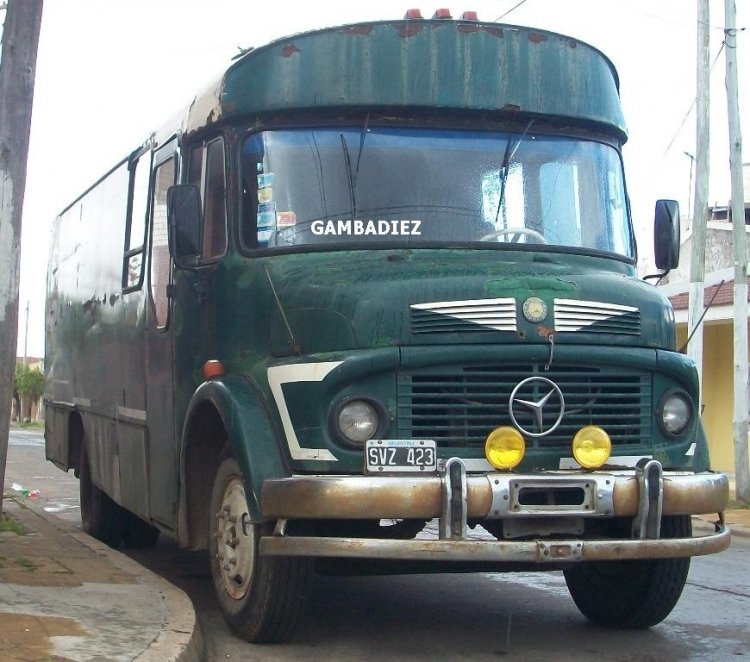 PARTICULAR
S 403.869 - SVZ 423
Foto: "Truku" Gambadiez
Colección: Charly Souto
Palabras clave: PARTICULAR