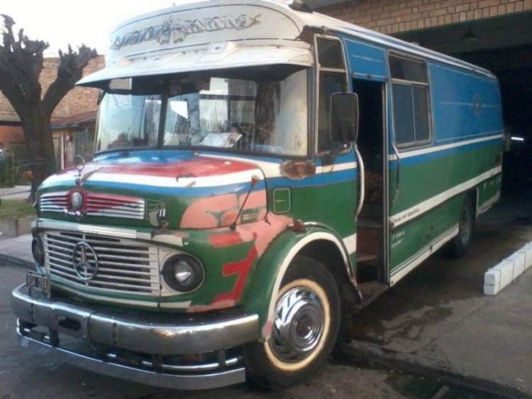 MERCEDES-BENZ 1114 - EL INDIO - FURGÓN
C.1043843 - RGK 094

Foto extraída de: www.mercadolibre.com.ar 

http://galeria.bus-america.com/displayimage.php?pid=29903
http://galeria.bus-america.com/displayimage.php?pid=38201
http://galeria.bus-america.com/displayimage.php?pid=38810
http://galeria.bus-america.com/displayimage.php?pid=41472
Palabras clave: HECHO FURGÓN