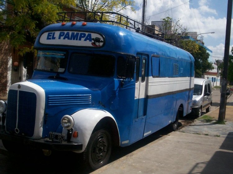 EL PAMPA - MOTORHOME
C.276514 - XAE 852
Foto extraída de: www.mercadolibre.com.ar
Palabras clave: EL PAMPA - MOTORHOME