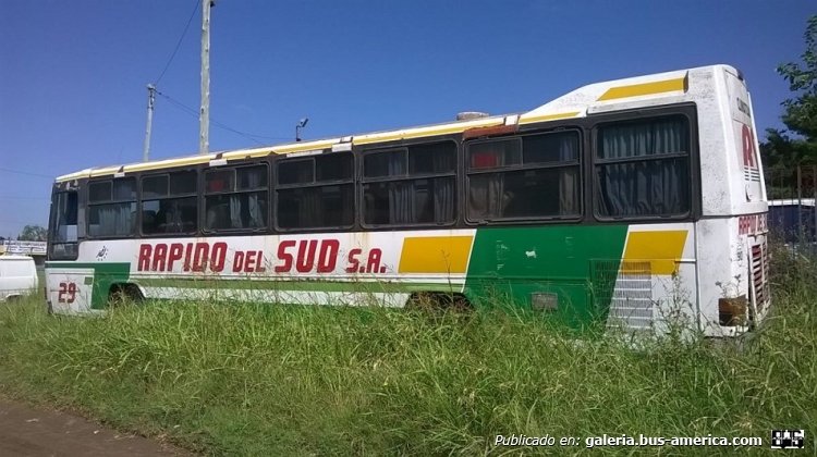 Mercedes-Benz OH 1419 - De.Ca.Ro.Li. - Rápido del Sud
C 1380670 - ROE 915
Ex interno 29

Foto: www.mercadolibre.com.ar
Colección: Charly Souto
Palabras clave: Rápido del Sud - Ex interno 29