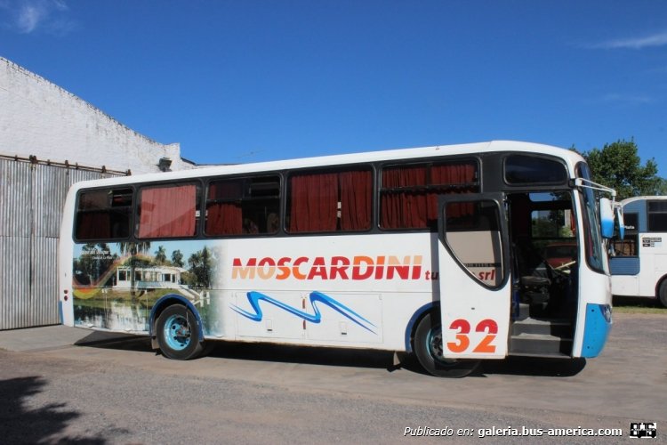 Mercedes-Benz OH 1115 L - Sudamericanas - Moscardini
EAF 725
Ex interno 32

Foto: www.mercadolibre.com.ar
Colección: Charly Souto
Palabras clave: Moscardini - Ex interno 32