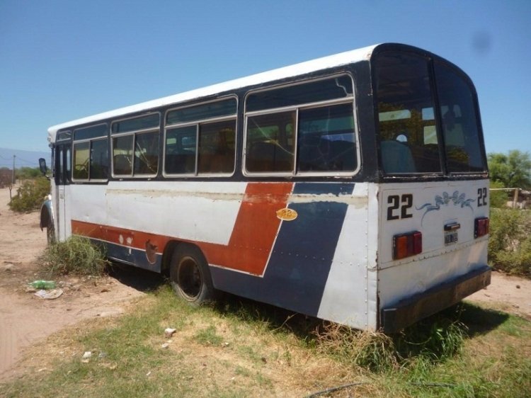Mercedes-Benz LO 1114 - Alcorta - Particular
M 230110 - TYA 289
http://galeria.bus-america.com/displayimage.php?pid=37164

Foto: www.mercadolibre.com.ar
Colección: Charly Souto
Palabras clave: Alcorta - Chilecito