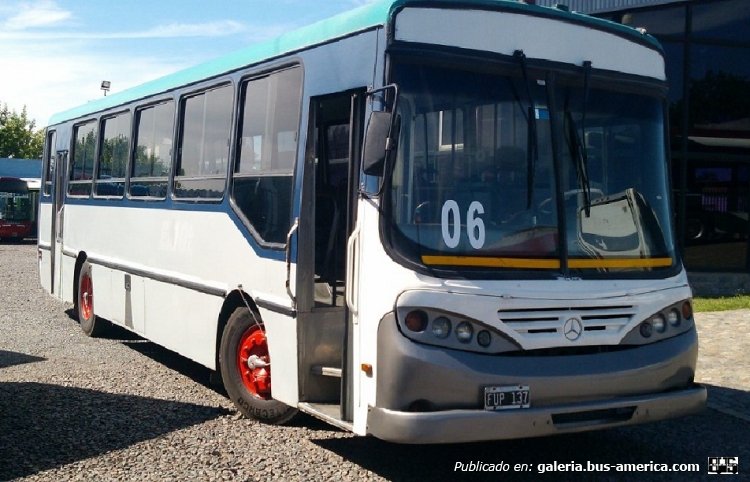 Mercedes-Benz OF 1417 - Galicia - Particular
FUP 137
(Ex Empresa Monte Grande)

Foto: www.mercadolibre.com.ar
Colección: Charly Souto
Palabras clave: Mercedes-Benz OF 1417 - Galicia - Ex Empresa Monte Grande