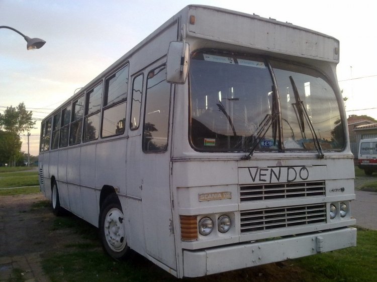 CAIO (en Uruguay) - PARTICULAR
Foto extraída de: www.mercadolibre.com.uy 
Palabras clave: PARTICULAR