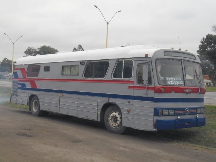 Mercedes-Benz O-355 - Independencia - Motorhome
Foto: www.mercadolibre.com.uy
 Colección: Charly Souto
Palabras clave: PARTICULAR