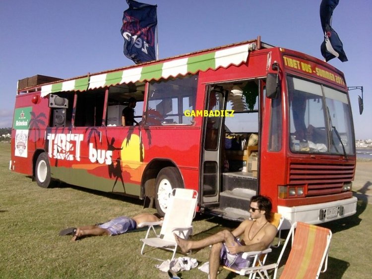 CAIO Vitoria (en Uruguay) - TIBET BUS
SBH 8369
Foto: "Truku" Gambadiez
Colección: Charly Souto 
Palabras clave: TIBET BUS