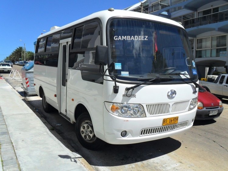 Higger KLQ 6608 (en Uruguay) - VIAJES Y TURISMO
B 16.939
Foto: Truku Gambadiez
Colección: Charly Souto 
Palabras clave: VIAJES Y TURISMO