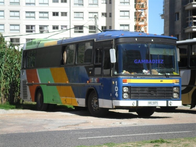 Nielson Diplómata (en Uruguay) - MUTANTE - 104
SBC 5571
Foto: Truku Gambadiez
Colección: Charly Souto
Palabras clave: MOTORHOME