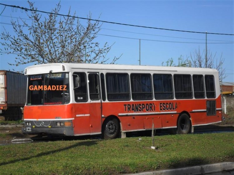 ESCOLARES
X.371634 - UDJ 205
Foto: "Truku" Gambadiez
Colección: Charly Souto
Palabras clave: ESCOLARES