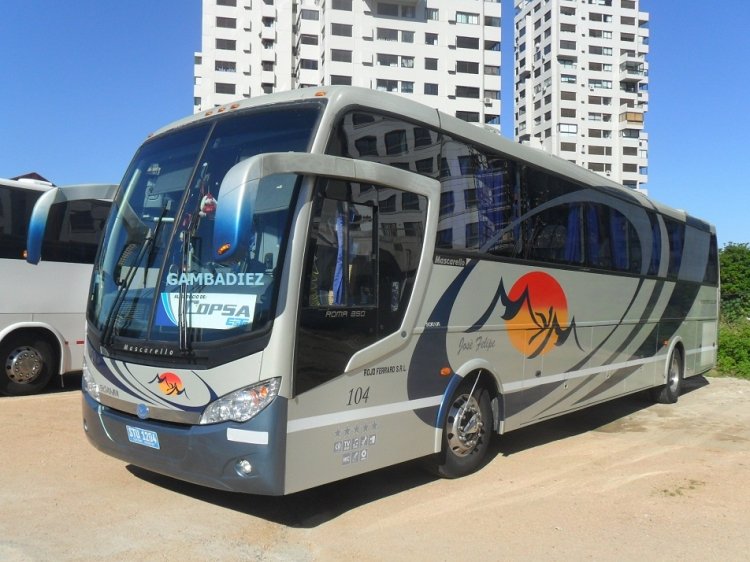 Mascarello (en Uruguay) - M y M TURISMO - 104
STU 1204
Foto: "Truku" Gambadiez
Colección: Charly Souto
Palabras clave: M y M TURISMO - 104