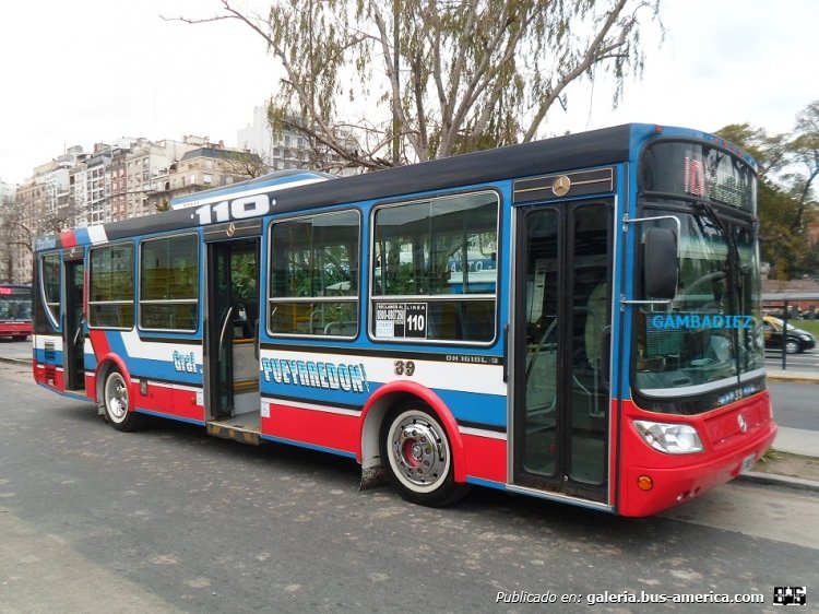 Mercedes-Benz OH 1618 L - Italbus - General Pueyrredón
OMS 816
Línea 110 - Interno 39
(La máquina de Emi, en manos del gran Leo..!!)

Foto: "Truku" Gambadiez
Colección: Charly Souto
Palabras clave: General Pueyrredón - Interno 39