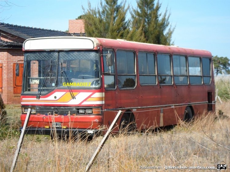 Mercedes-Benz OH 1316 - La Coruña - Particular
C 1668237 - TCX 152 
Ex coche 16 de la línea 67 porteña

Foto: "Truku" Gambadiez
Colección: Charly Souto
Palabras clave: La Coruña