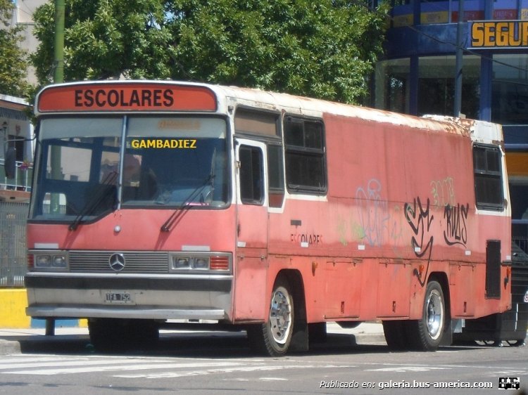 Mercedes-Benz OH 1314 - Ei-Var - Particular
B 2169872 - TFA 752

Foto: "Truku" Gambadiez
Colección: Charly Souto
Palabras clave: Mercedes-Benz OH 1314 - Ei-Var - Particular