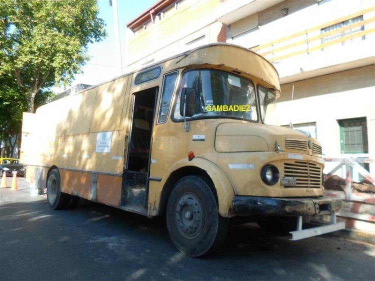 Mercedes-Benz LO 1114 - Ottaviano - Particular
B 2186999 - WNH 599

Foto: "Truku" Gambadiez
Colección: Charly Souto
Palabras clave: Mercedes-Benz LO 1114 - Ottaviano