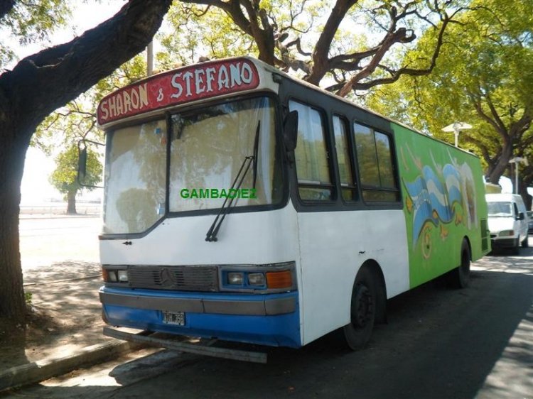 Mercedes-Benz OH 1316 - Supercar  - Parrilla José Luis
C 1599740 - VTH 358

Foto: "Truku" Gambadiez
Colección: Charly Souto
Palabras clave: Parrilla José Luis