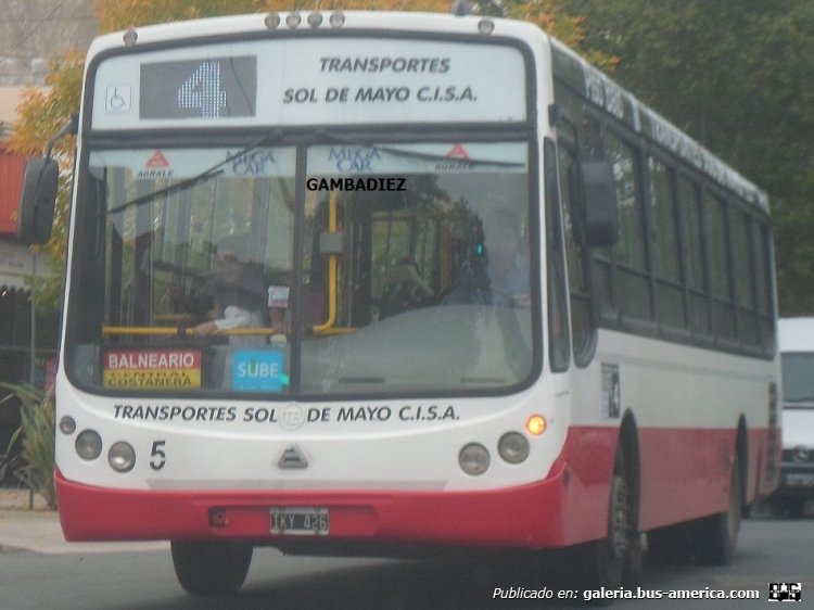Agrale MT 15.0 LE - Todo Bus - Sol de Mayo
IKY 426
Línea 4 - Interno 5

Foto: "Truku" Gambadiez
Colección: Charly Souto
Palabras clave: Sol de Mayo - Interno 5