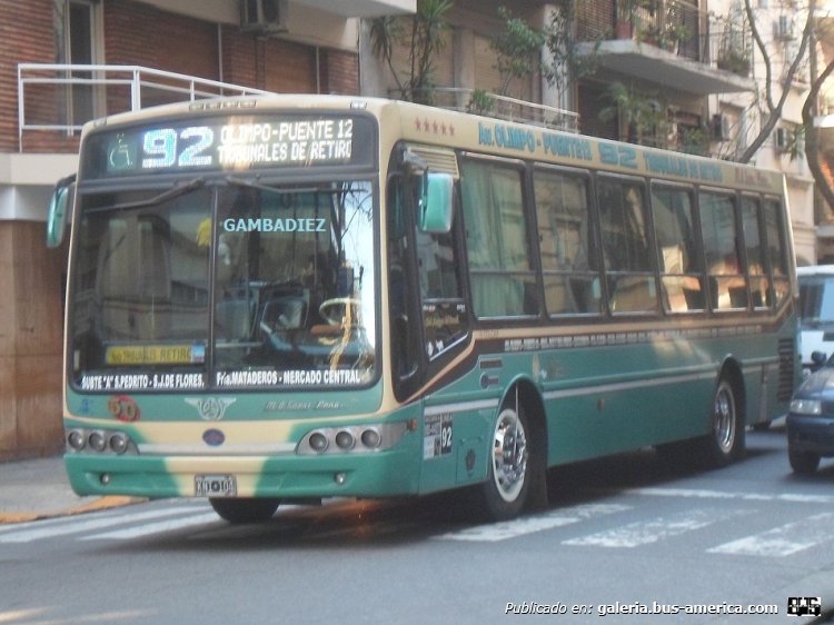 Mercedes-Benz OH 1618 L - Nuovobus - M.O. Sáenz Peña
KNI 104
Línea 92 - Interno 50

Foto: "Truku" Gambadiez
Colección: Charly Souto
Palabras clave: M.O. Sáenz Peña - Interno 50