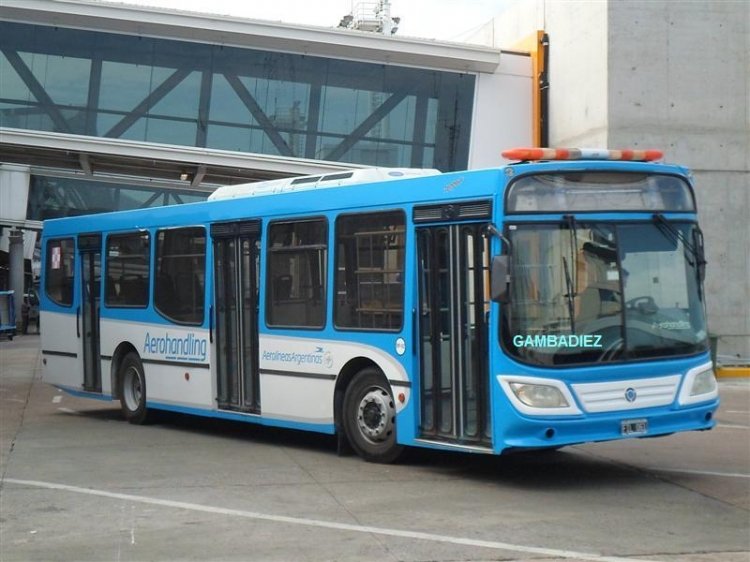 Mercedes-Benz O 500 U - Italbús Tropea - Aerohandling 
FIL 061
Foto: "Truku" Gambadiez
Colección: Charly Souto
Palabras clave: Aerohandling - BP 12